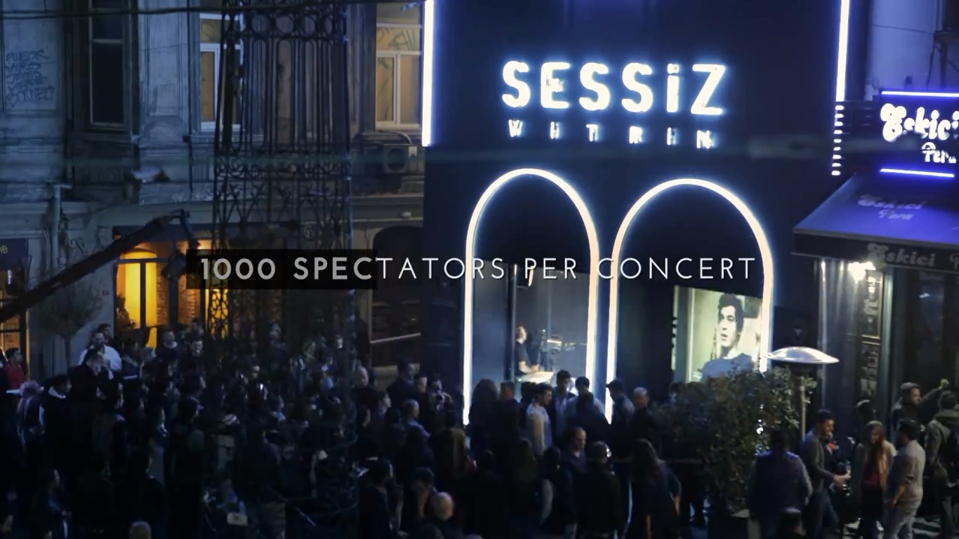 Axe Black Sessiz Vitrin